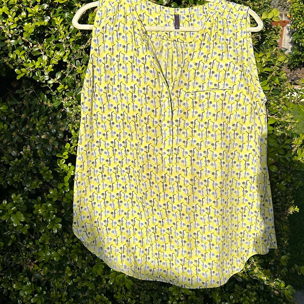 ⭐️SALE⭐️ NYDJ sleeveless top lemonade print